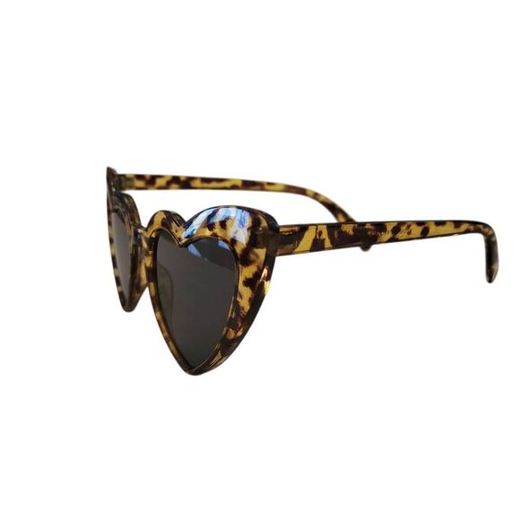 Heart Shaped Cats Eye Leopard Sunglasses with NEW Soft Leather Case - Picture 7 of 11